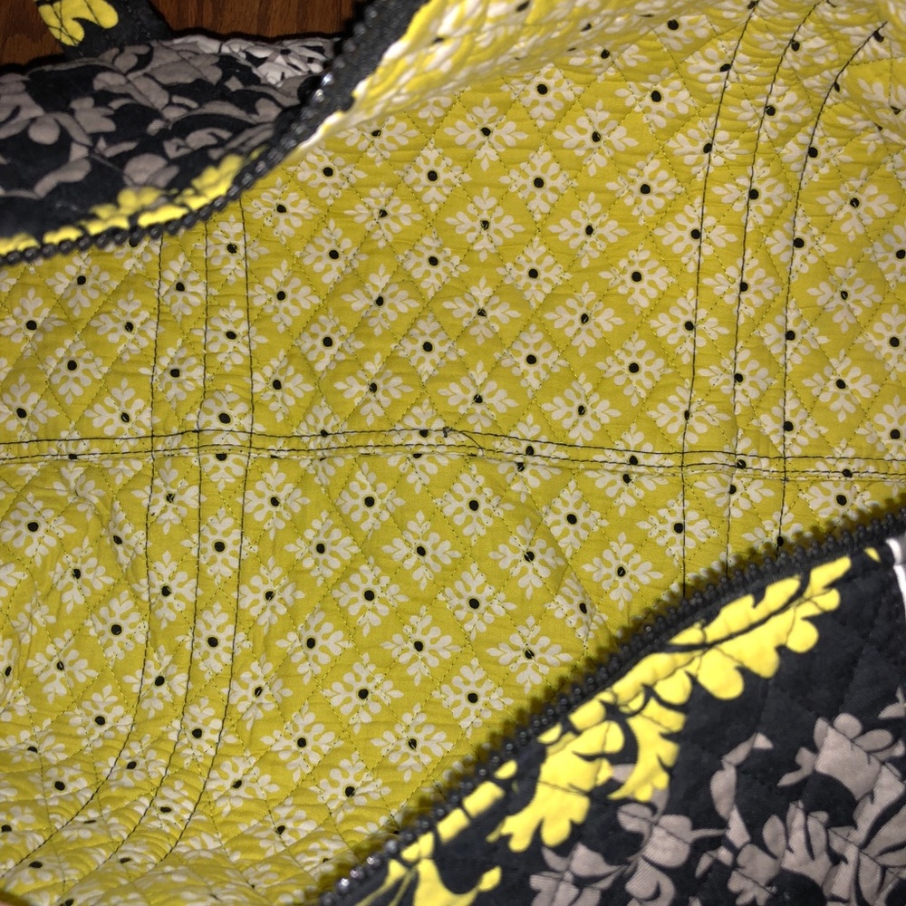 small Vera Bradley tote - Picture 4 of 6